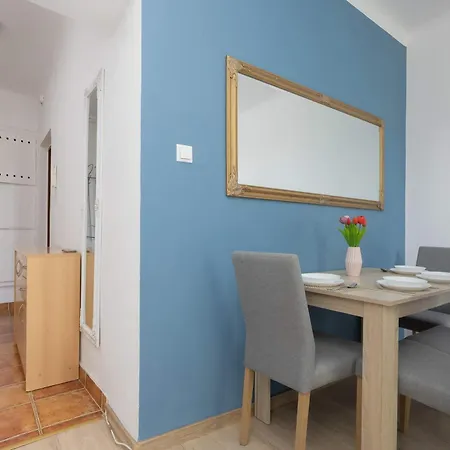 Comfortable Perfect For Friends, Great Location Close To Metro By Renters