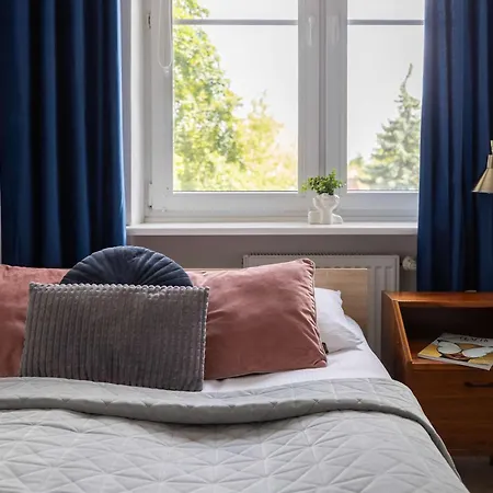 Comfortable Perfect For Friends, Great Location Close To Metro By Renters Apartamento Varsóvia