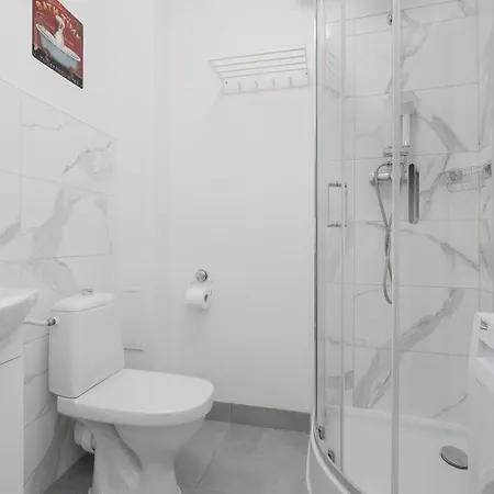 Comfortable Perfect For Friends, Great Location Close To Metro By Renters